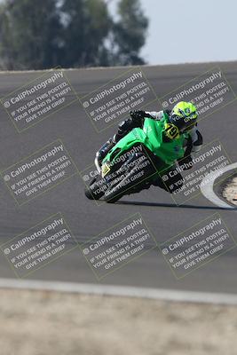 media/Nov-01-2025-TrackDaz (Sat) [[2b4d5192bc]]/B Group/1220pm (Turn 2 Outside)/